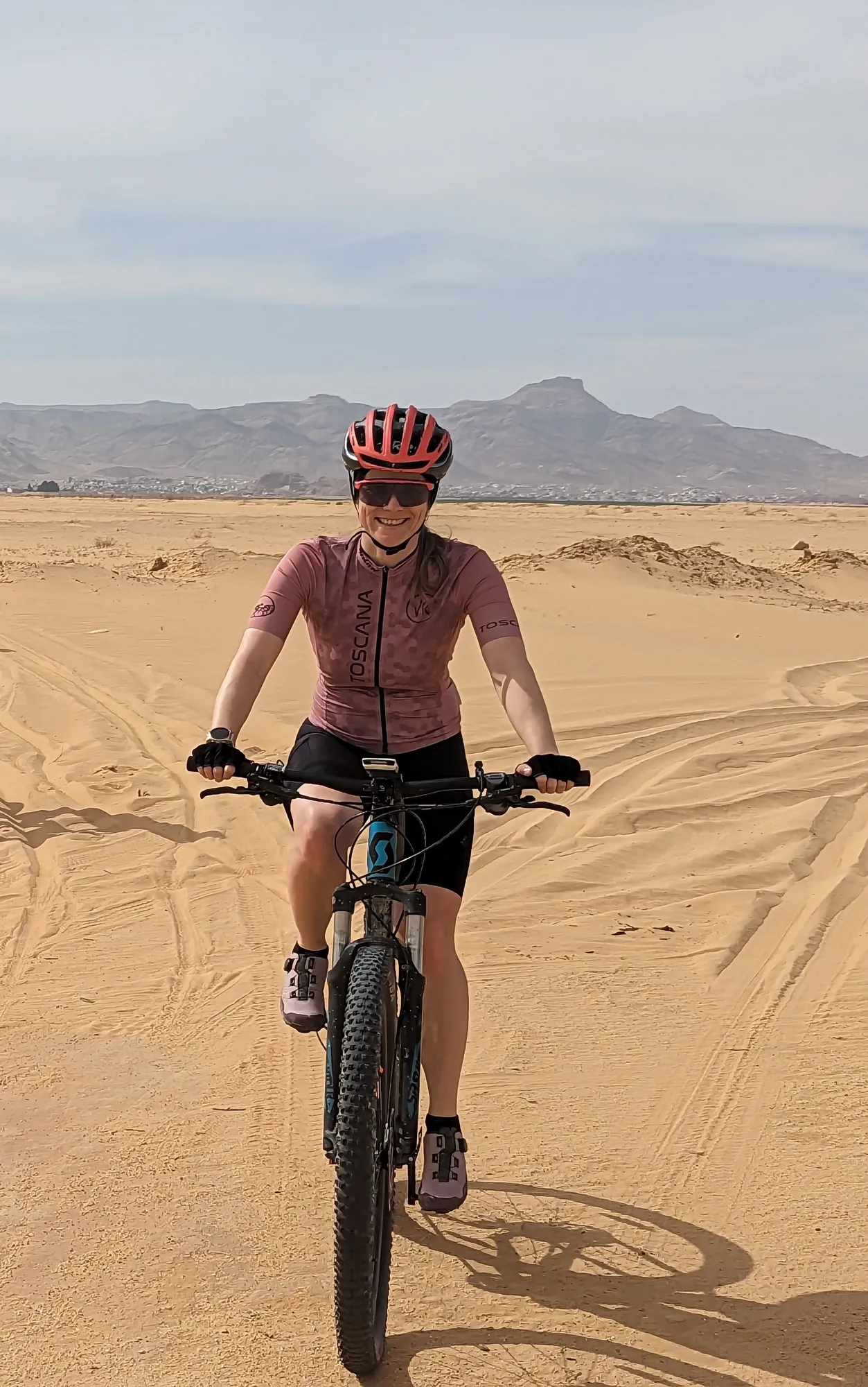 Durch den Sand auf dem Weg ins Wadi Rum