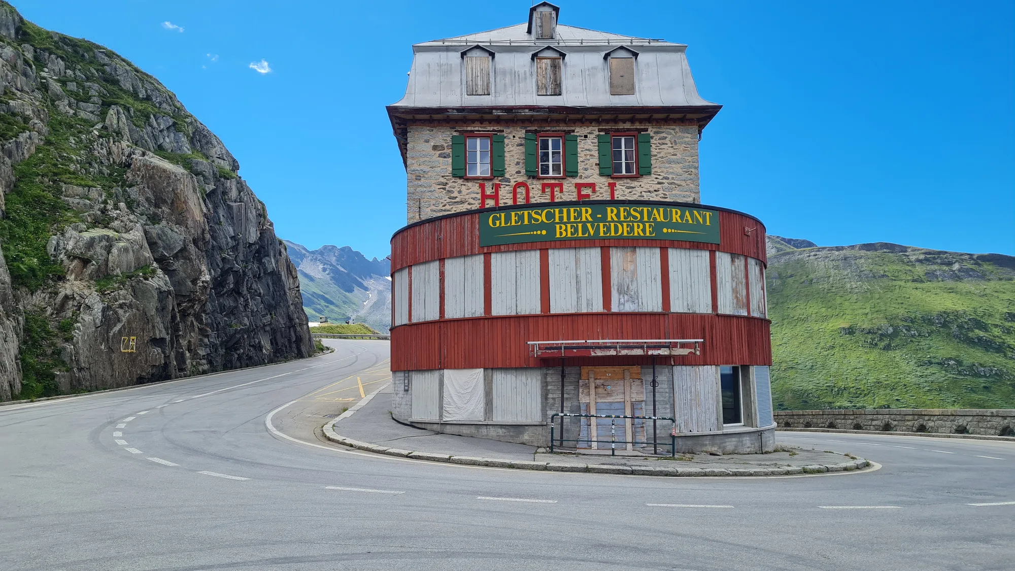 Das Hotel Belvédère in der Kehre der Furkastraße